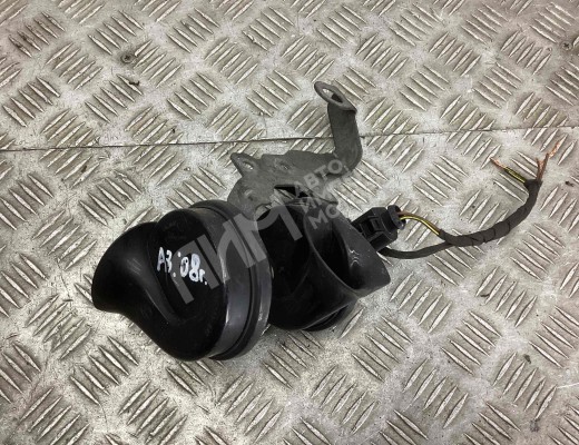 Сигнал (клаксон) Audi A3 II (8P) 2008-2012 2-й рестайлинг  Audi A3 A3 II (8P) 2008-2012 2-й рестайлинг