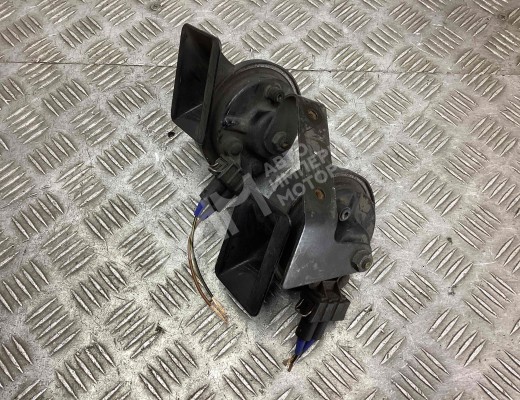 Сигнал (клаксон) Audi A4 B5 (8D) 1999-2001 рестайлинг  Audi A4 A4 B5 (8D) 1999-2001 рестайлинг