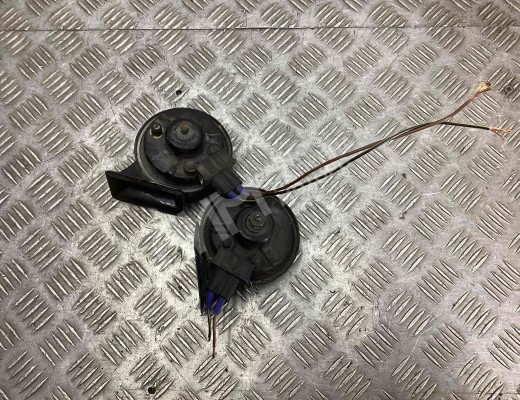 Сигнал (клаксон) Audi A6 C5 (4B) 1997-2001  Audi A6 A6 C5 (4B) 1997-2001