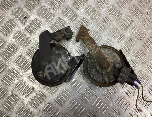 Сигнал (клаксон) Audi A6 C5 (4B) 1997-2001  Audi A6 A6 C5 (4B) 1997-2001