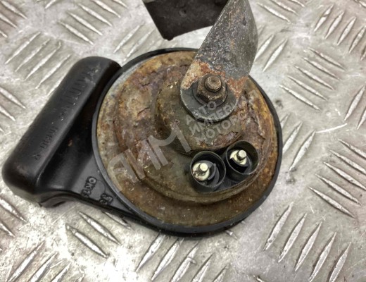 Сигнал (клаксон) Audi 100 C3 1982-1991  Audi 100 100 C3 1982-1991
