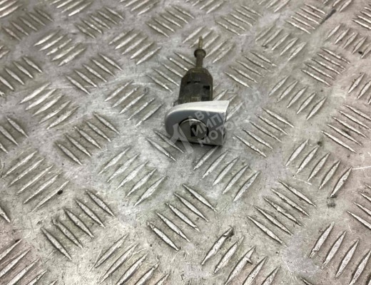 Личинка дверного замка Volkswagen Passat B5 (3B) 1996-2000  Volkswagen Passat Passat B5 (3B) 1996-2000