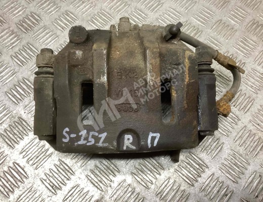 Суппорт передний правый Kia Carnival II (VQ) 2006-2014  Kia Carnival Carnival II (VQ) 2006-2014