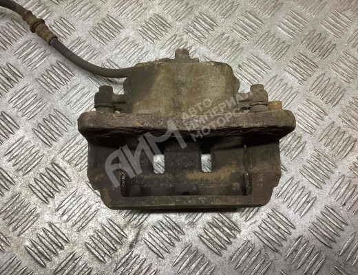 Суппорт передний правый Subaru Forester I (S10) 1997-2002  Subaru Forester Forester I (S10) 1997-2002