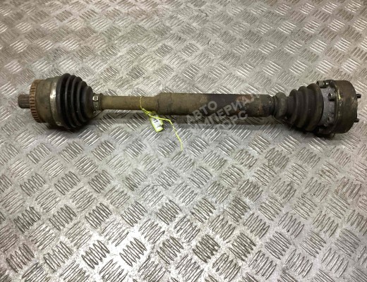 Полуось передняя левая (приводной вал, ШРУС) Volkswagen Passat B5 (3B) 1996-2000  Volkswagen Passat Passat B5 (3B) 1996-2000