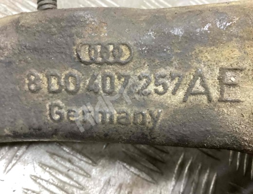 Кулак поворотный левый Audi A6 C5 (4B) 1997-2001  Audi A6 A6 C5 (4B) 1997-2001