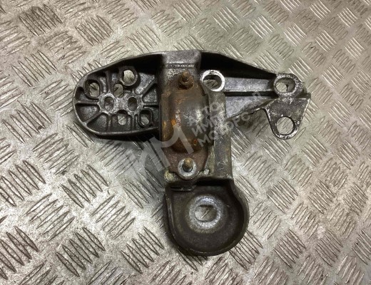 Кронштейн стабилизатора Audi A6 C5 (4B) 1997-2001  Audi A6 A6 C5 (4B) 1997-2001