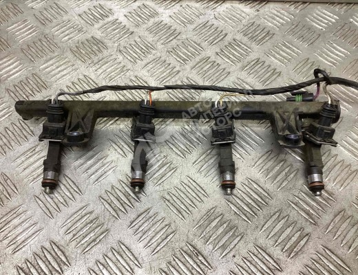 Форсунка Dacia Sandero I (B90) 2008-2012  Dacia Sandero Sandero I (B90) 2008-2012