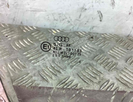 Стекло двери передней правой Audi A4 B5 (8D) 1994-1999  Audi A4 A4 B5 (8D) 1994-1999