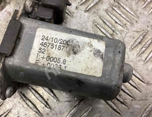 Стеклоподъемник передний левый Alfa Romeo 147 (937) 2000-2010  Alfa Romeo 147 147 (937) 2000-2010