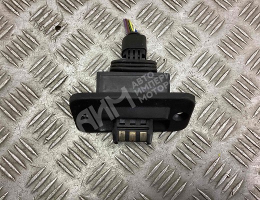 Выключатель концевой (концевик) Volkswagen Caddy III (2K) 2010-2015 рестайлинг  Volkswagen Caddy Caddy III (2K) 2010-2015 рестайлинг