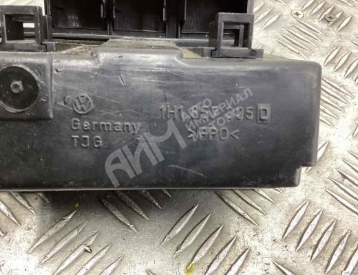 Пепельница Volkswagen Golf III (1H) 1991-1997  Volkswagen Golf Golf III (1H) 1991-1997