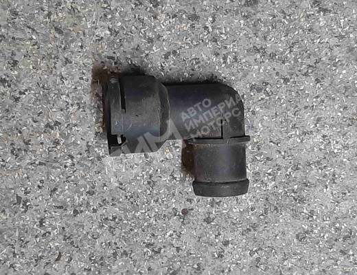 Фланец (тройник) системы охлаждения Volkswagen Golf III (1H) 1991-1997  Volkswagen Golf Golf III (1H) 1991-1997