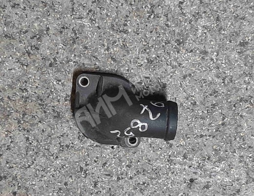 Фланец (тройник) системы охлаждения Volkswagen Golf III (1H) 1991-1997  Volkswagen Golf Golf III (1H) 1991-1997