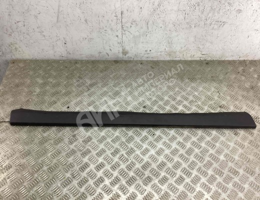Молдинг двери передней левой Volkswagen Passat B5+ (3B) 2000-2005 рестайлинг  Volkswagen Passat Passat B5+ (3B) 2000-2005 рестайлинг