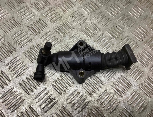 Цилиндр сцепления рабочий Volkswagen Caddy II (9K) 1995-2003  Volkswagen Caddy Caddy II (9K) 1995-2003