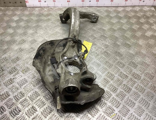 Кулак поворотный правый  Audi A6 A6 C6 (4F) 2004-2008