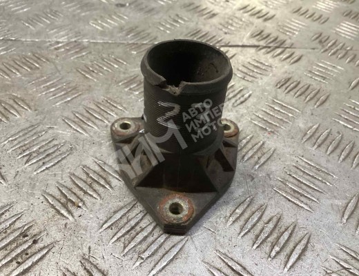 Фланец (тройник) системы охлаждения Peugeot 306 1993-2003  Peugeot 306 306 1993-2003