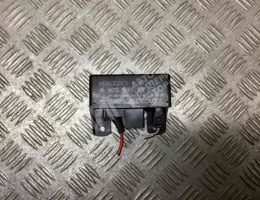 Реле накала свечей Mercedes A (W168) 1997-2004  Mercedes A A (W168) 1997-2004