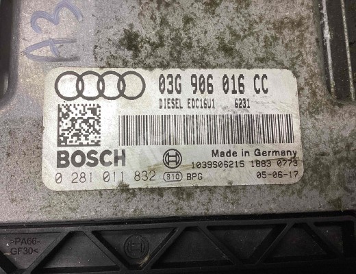 Блок управления двигателем Audi A3 II (8P) 2003-2005  Audi A3 A3 II (8P) 2003-2005