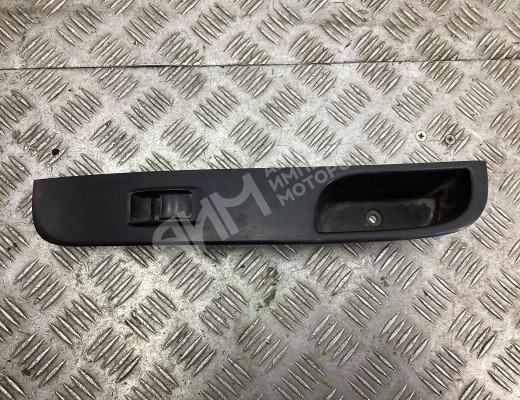 Кнопка стеклоподъемника переднего правого Mitsubishi L200 IV (KA/KB) 2006-2016  Mitsubishi L200 L200 IV (KA/KB) 2006-2016