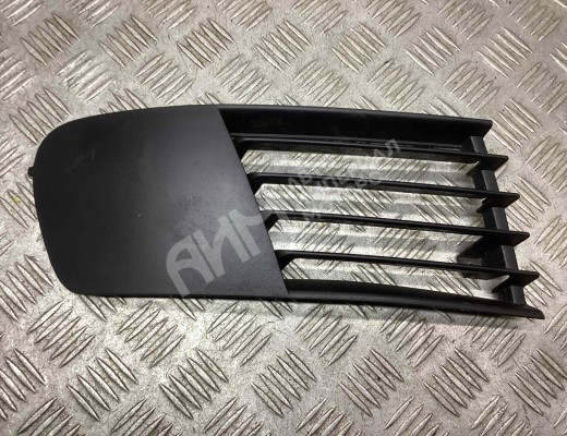 Заглушка (решетка) в бампер передний Seat Ibiza III (6L) 2002-2008  Seat Ibiza Ibiza III (6L) 2002-2008