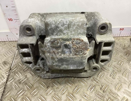 Подушка крепления КПП Scania R-Series 2004-2016  Scania R-series R-Series 2004-2016