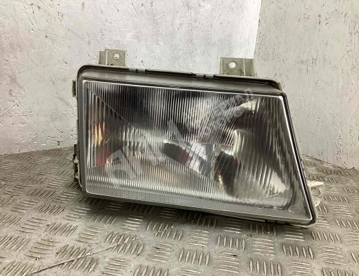 Фара правая Mercedes Vario (W670) 1996-2013  Mercedes Vario Vario (W670) 1996-2013