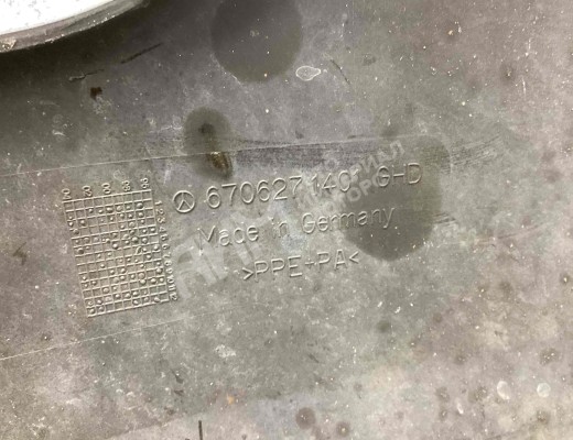 Решетка радиатора Mercedes Vario (W670) 1996-2013  Mercedes Vario Vario (W670) 1996-2013