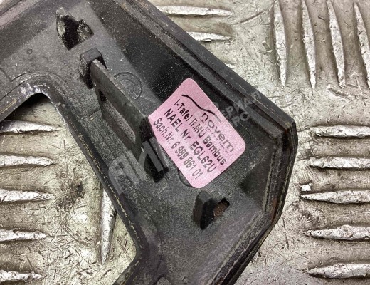 Накладка декоративная на торпедо BMW 5-Series (E60/61) 2003-2007  BMW 5-Series 5-Series (E60/61) 2003-2007