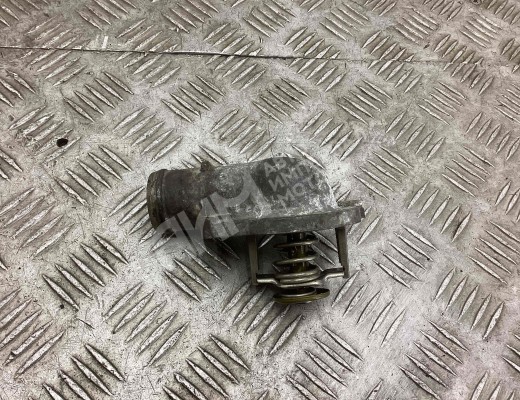 Корпус термостата Volkswagen Touareg I (7L) 2002-2006  Volkswagen Touareg Touareg I (7L) 2002-2006