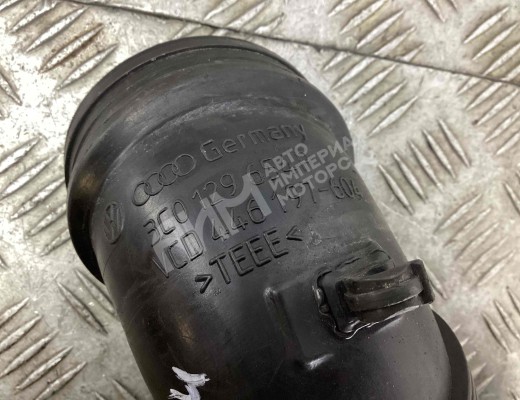 Патрубок воздушного фильтра Volkswagen Passat B6 (3C) 2005-2010  Volkswagen Passat Passat B6 (3C) 2005-2010