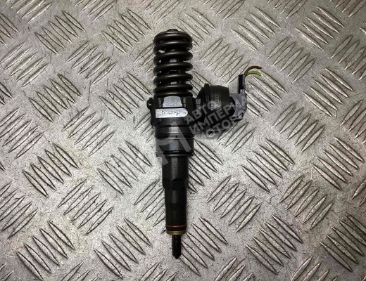 Форсунка Volkswagen Golf V (1K) 2004-2009  Volkswagen Golf Golf V (1K) 2004-2009
