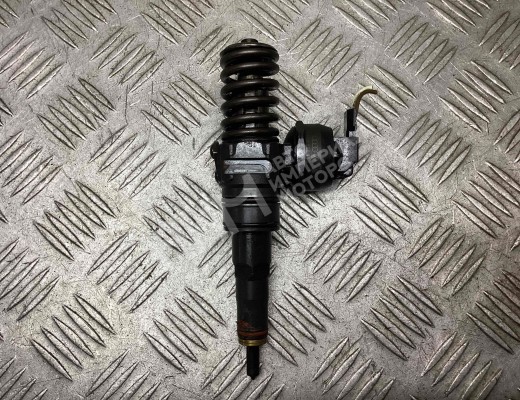 Форсунка Volkswagen Golf V (1K) 2004-2009  Volkswagen Golf Golf V (1K) 2004-2009