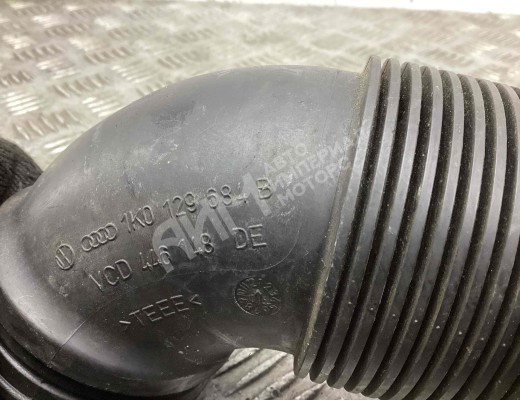 Патрубок воздушного фильтра Volkswagen Golf V (1K) 2004-2009  Volkswagen Golf Golf V (1K) 2004-2009