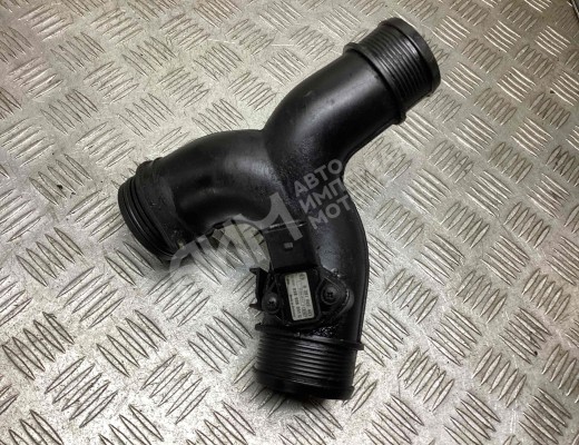 Патрубок интеркулера Volkswagen Touareg I (7L) 2002-2006  Volkswagen Touareg Touareg I (7L) 2002-2006