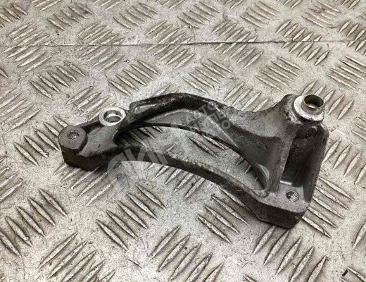 Кронштейн компрессора кондиционера Volkswagen Touareg I (7L) 2002-2006  Volkswagen Touareg Touareg I (7L) 2002-2006