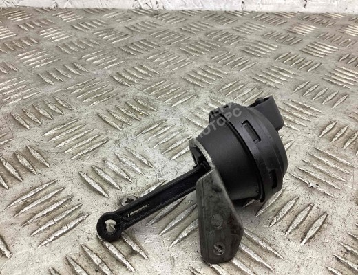 Клапан воздушный Volkswagen Touareg I (7L) 2002-2006  Volkswagen Touareg Touareg I (7L) 2002-2006