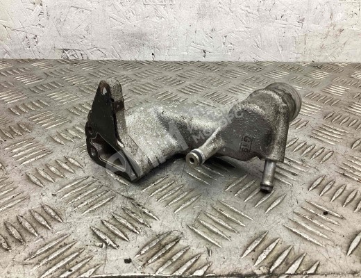 Фланец (тройник) системы охлаждения Volkswagen Touareg I (7L) 2002-2006  Volkswagen Touareg Touareg I (7L) 2002-2006