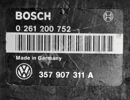 Блок управления двигателем Volkswagen Passat B3 1988-1993  Volkswagen Passat Passat B3 1988-1993