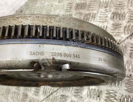 Маховик Volkswagen Passat B6 (3C) 2005-2010  Volkswagen Passat Passat B6 (3C) 2005-2010