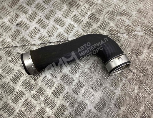 Патрубок интеркулера Volkswagen Touran I (1T) 2003-2006  Volkswagen Touran Touran I (1T) 2003-2006