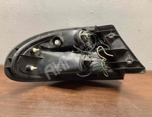 Фонарь задний правый Mazda 323F II (BA) 1994-1998  Mazda 323F 323F II (BA) 1994-1998