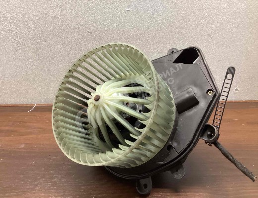 Моторчик печки Volkswagen Passat B5 (3B) 1996-2000  Volkswagen Passat Passat B5 (3B) 1996-2000