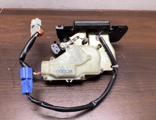 Замок багажника Honda Civic VII 2003-2005 рестайлинг  Honda Civic Civic VII 2003-2005 рестайлинг