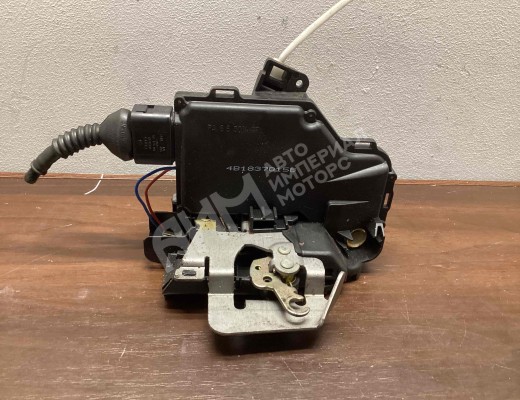 Замок двери передней левой Audi A4 B6 (8EC, 8E5) 2000-2004  Audi A4 A4 B6 (8EC, 8E5) 2000-2004