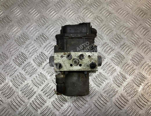 Блок ABS Volkswagen Passat B5+ (3B) 2000-2005 рестайлинг  Volkswagen Passat Passat B5+ (3B) 2000-2005 рестайлинг