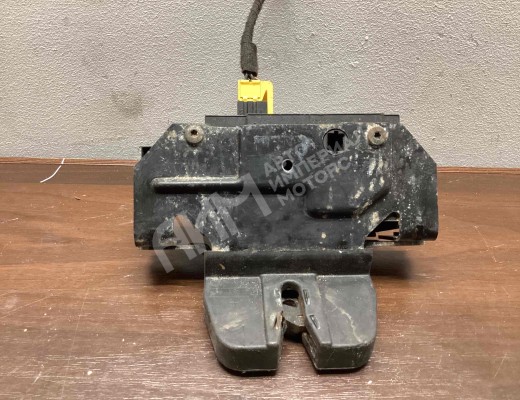 Замок багажника Opel Vectra C 2002-2005  Opel Vectra Vectra C 2002-2005