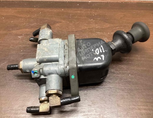 Кран ручного тормоза Mercedes Vario (W670) 1996-2013  Mercedes Vario Vario (W670) 1996-2013
