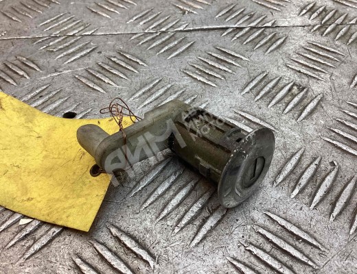 Личинка дверного замка Renault Scenic I (JA) 1996-1999  Renault Scenic Scenic I (JA) 1996-1999